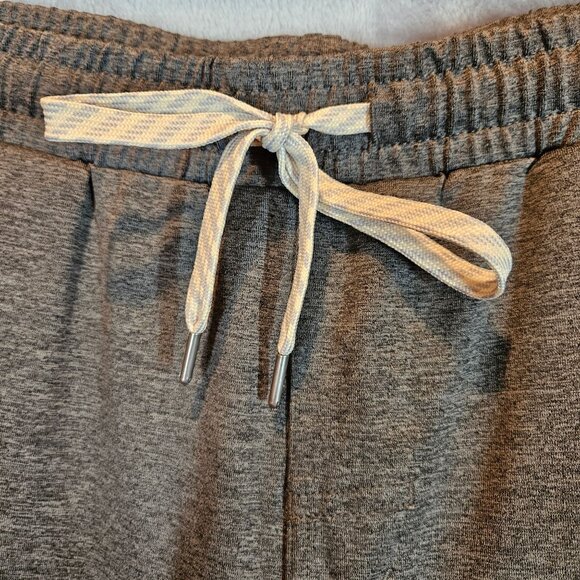 Vuori Mens M The Rise and Shine Performance Jogger Pants Light Gray zip pockets - Picture 3 of 13